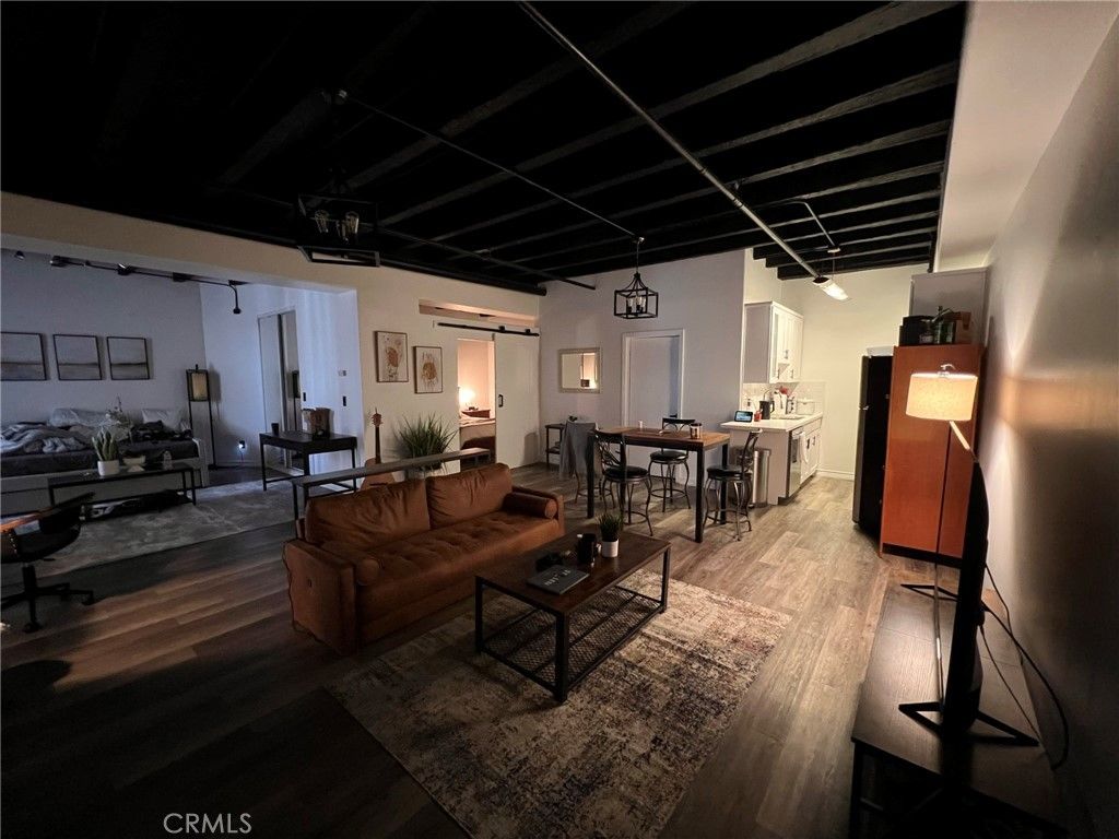 Photo of 312 W 5th Street #1010, Los Angeles, CA 90013 (MLS # CV26011306)