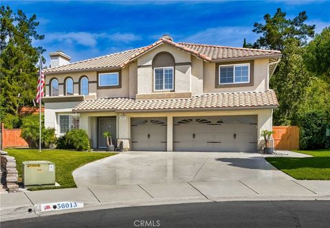 Photo of 36013 Corte Pavia, Murrieta, CA 92562 (MLS # SW26064770)