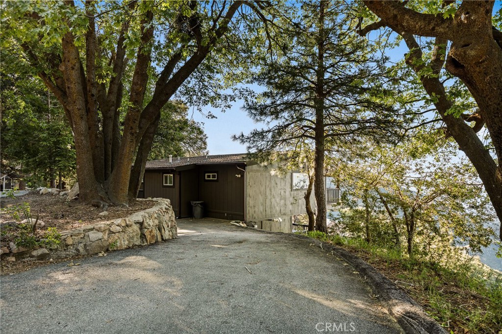 31537 Old City Creek