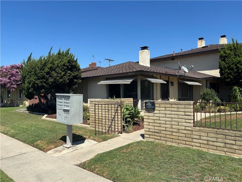 Photo of 13272 Fletcher Street, Garden Grove, CA 92844 (MLS # CV26191899)