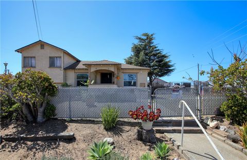 Photo of 818 Atlantic City Avenue, Grover Beach, CA 93433 (MLS # PI26092395)