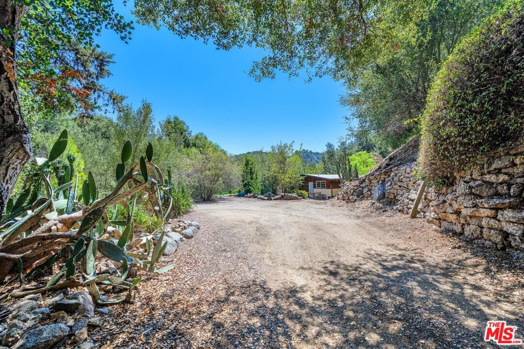 Photo of 2519 Horse Shoe Canyon Road, Los Angeles, CA 90046 (MLS # 26987401)
