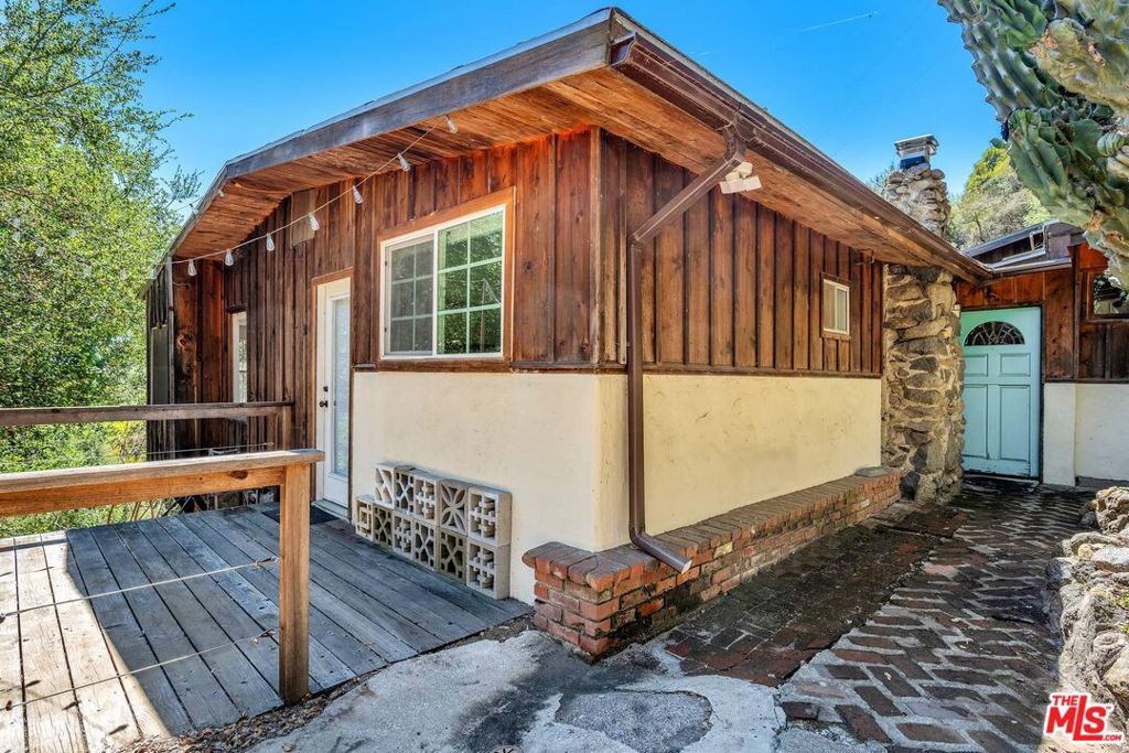 2519 Horse Shoe Canyon Road