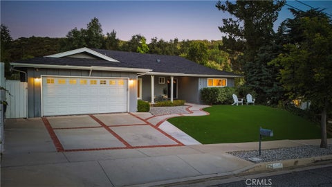 Photo of 22764 Liberty Bell RD, Calabasas, CA 91302 (MLS # SR26128340)
