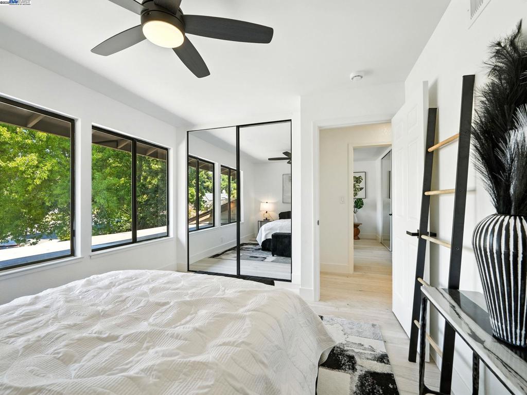COUNTRY FAIR - Residential