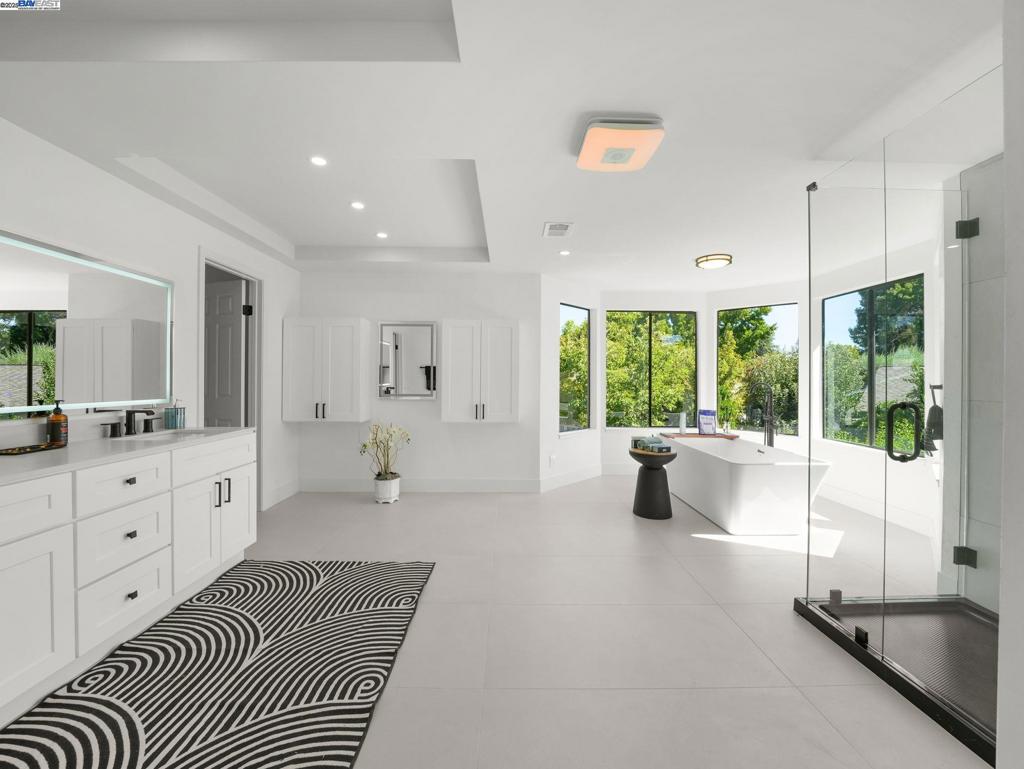COUNTRY FAIR - Residential
