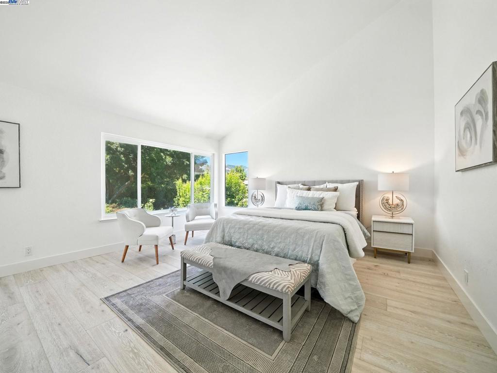 COUNTRY FAIR - Residential