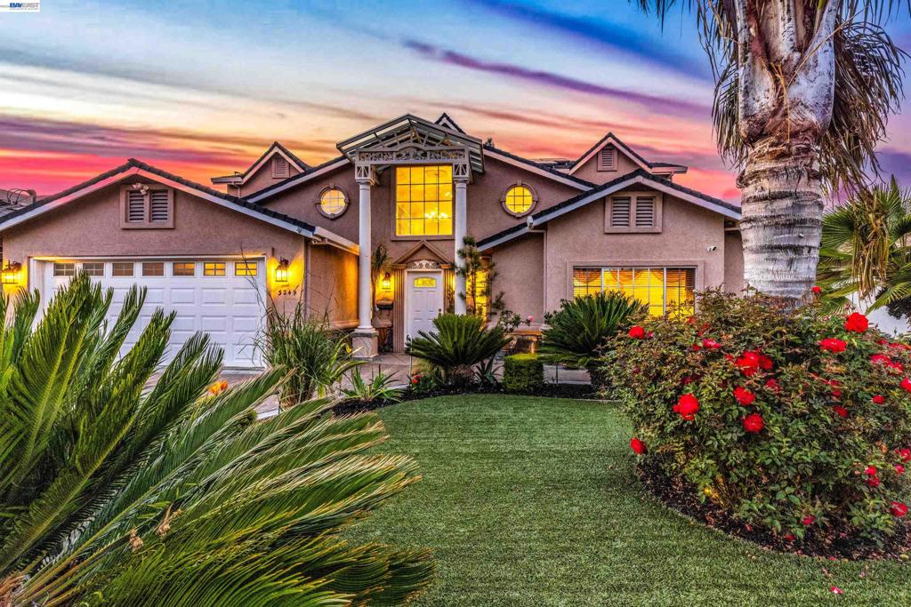 3249 Greenwood Dr