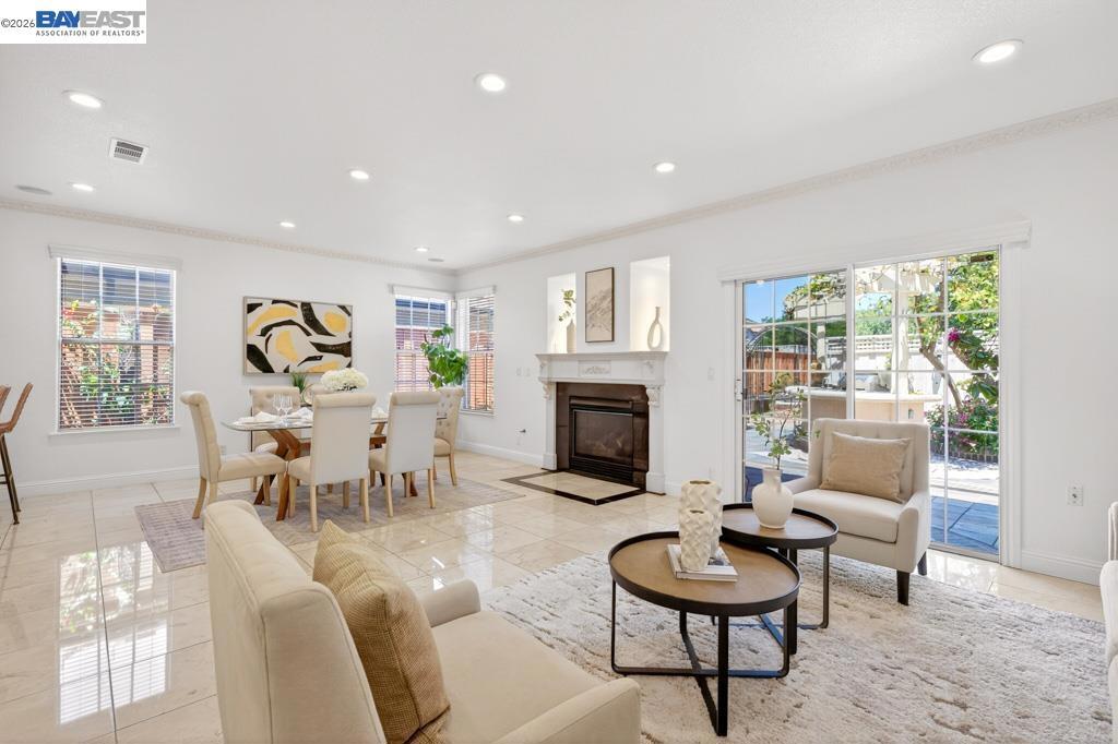 3249 Greenwood Dr