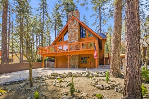 Photo of 1137 Edna St, Wrightwood, CA 92397 (MLS # HD26059017)
