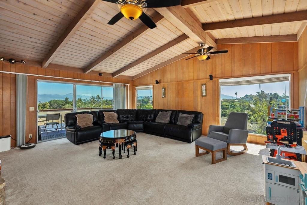 4816 Redondo Dr