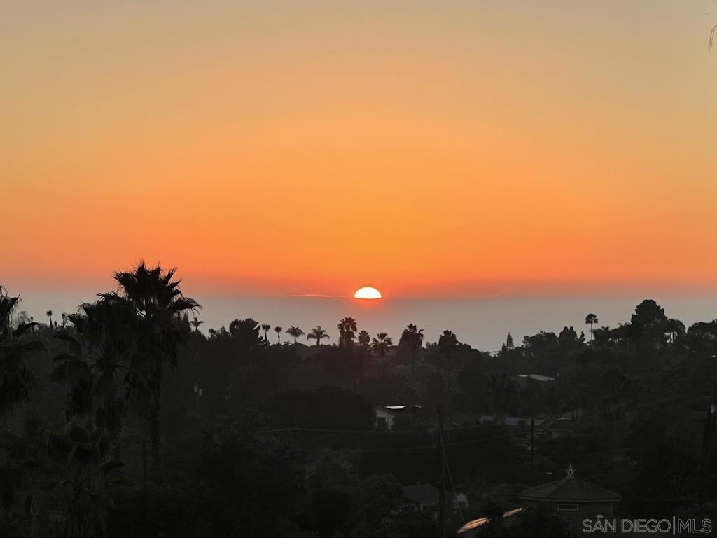 4816 Redondo Dr