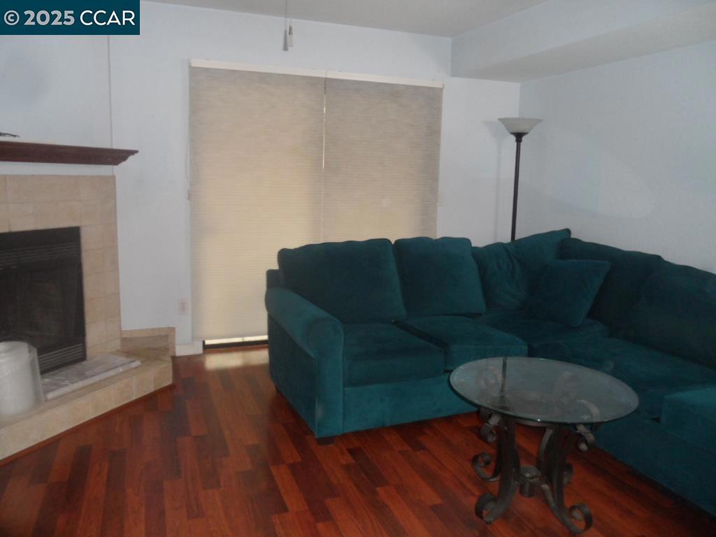 MUIR MANOR - Residential