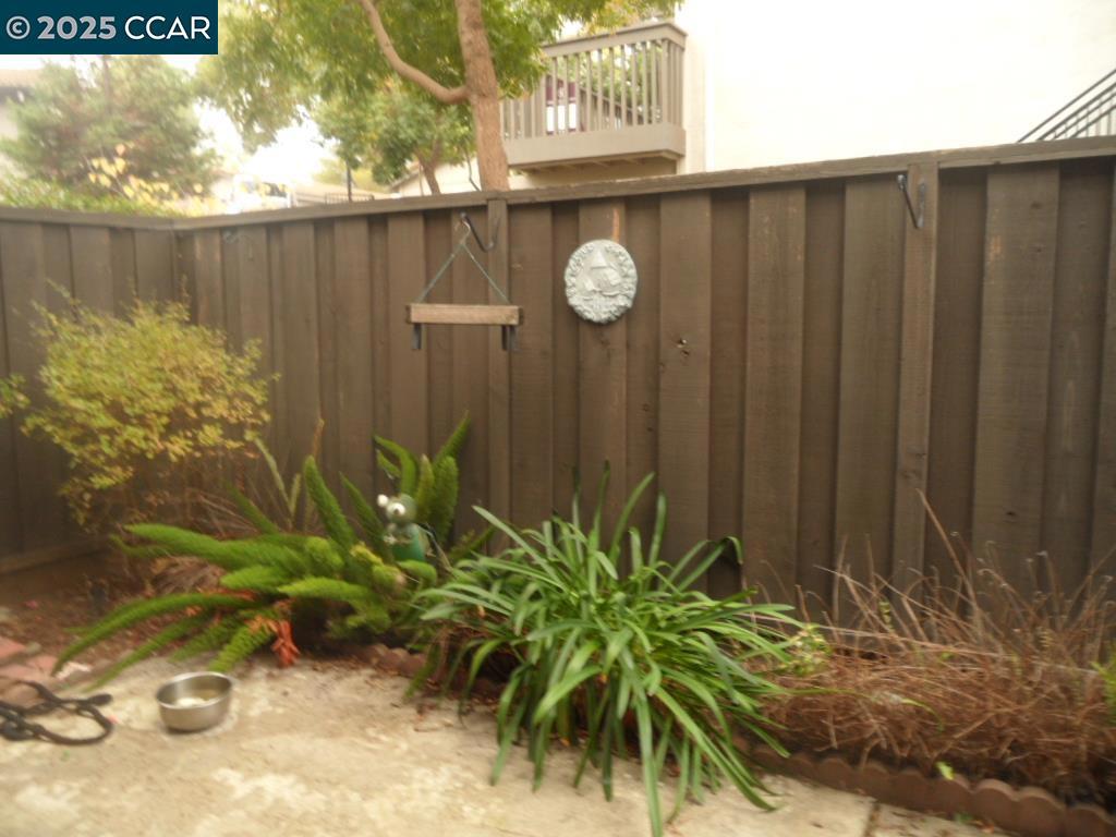 MUIR MANOR - Residential