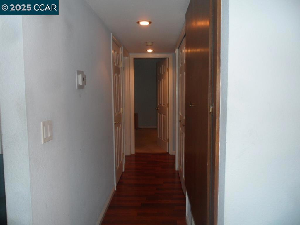 MUIR MANOR - Residential