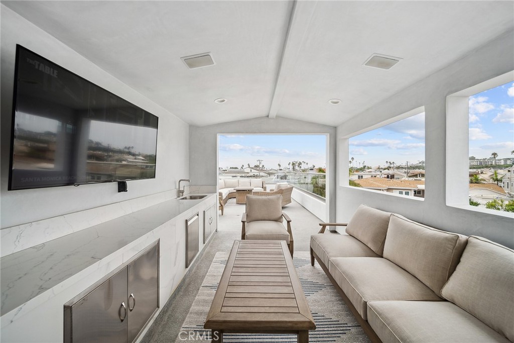 West Newport Beach (WSNB) - Residential Income