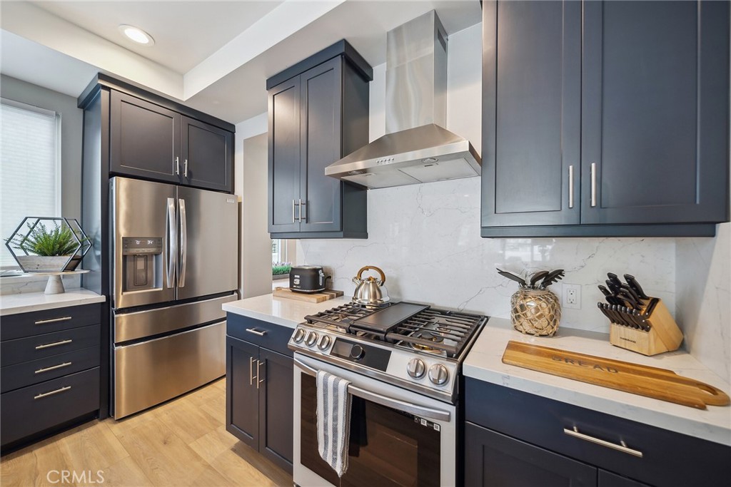 West Newport Beach (WSNB) - Residential Income