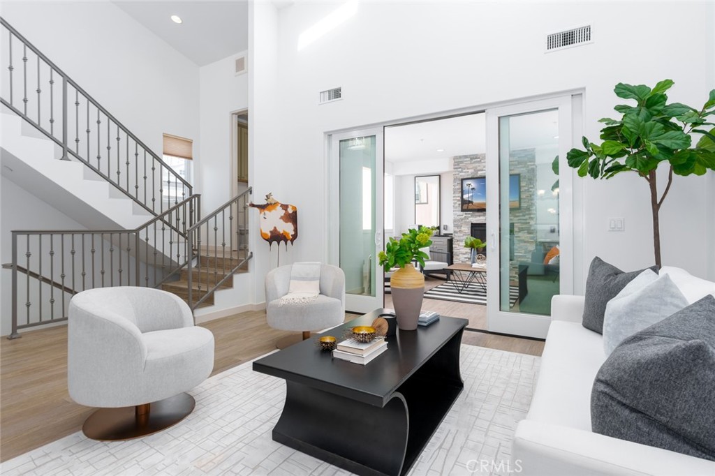 Corona del Mar South of PCH (CDMS) - Residential Lease