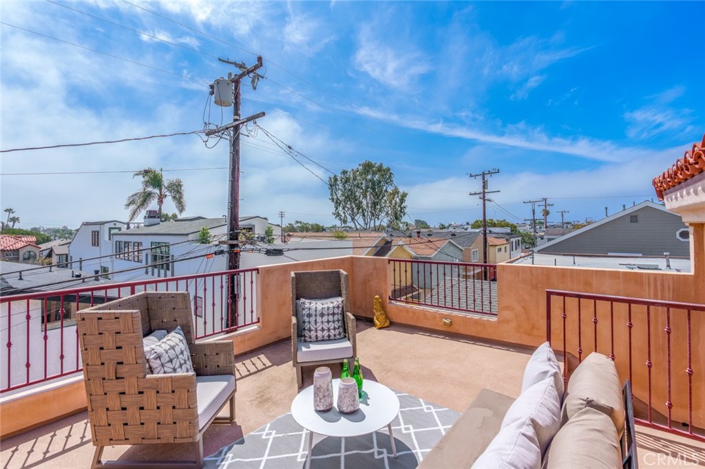 Corona del Mar South of PCH (CDMS) - Residential Lease