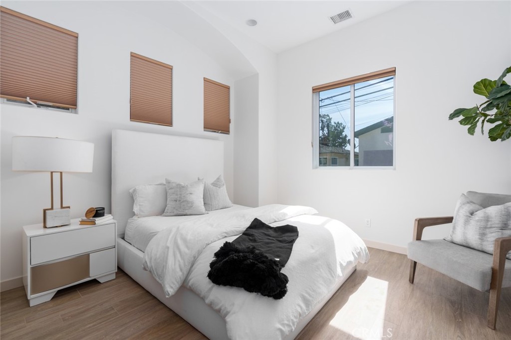 Corona del Mar South of PCH (CDMS) - Residential Lease