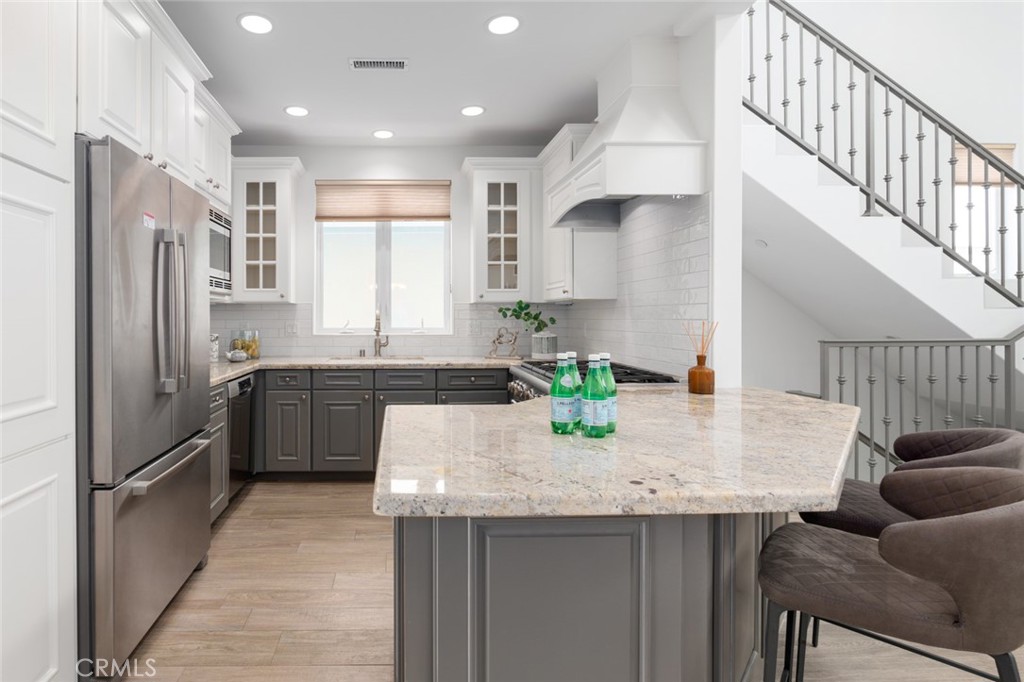 Corona del Mar South of PCH (CDMS) - Residential Lease