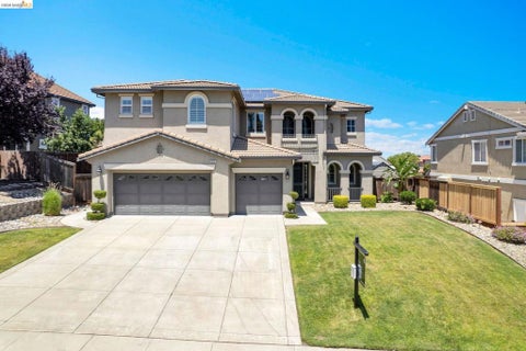 Photo of 2513 Winged Foot Rd RD, Brentwood, CA 94513 (MLS # 41137491)
