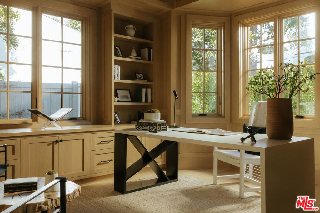 Photo of 427 N Bundy Drive, Los Angeles, CA 90049 (MLS # 26636991)