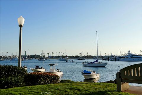 213 Via Mentone Newport Beach CA 92663