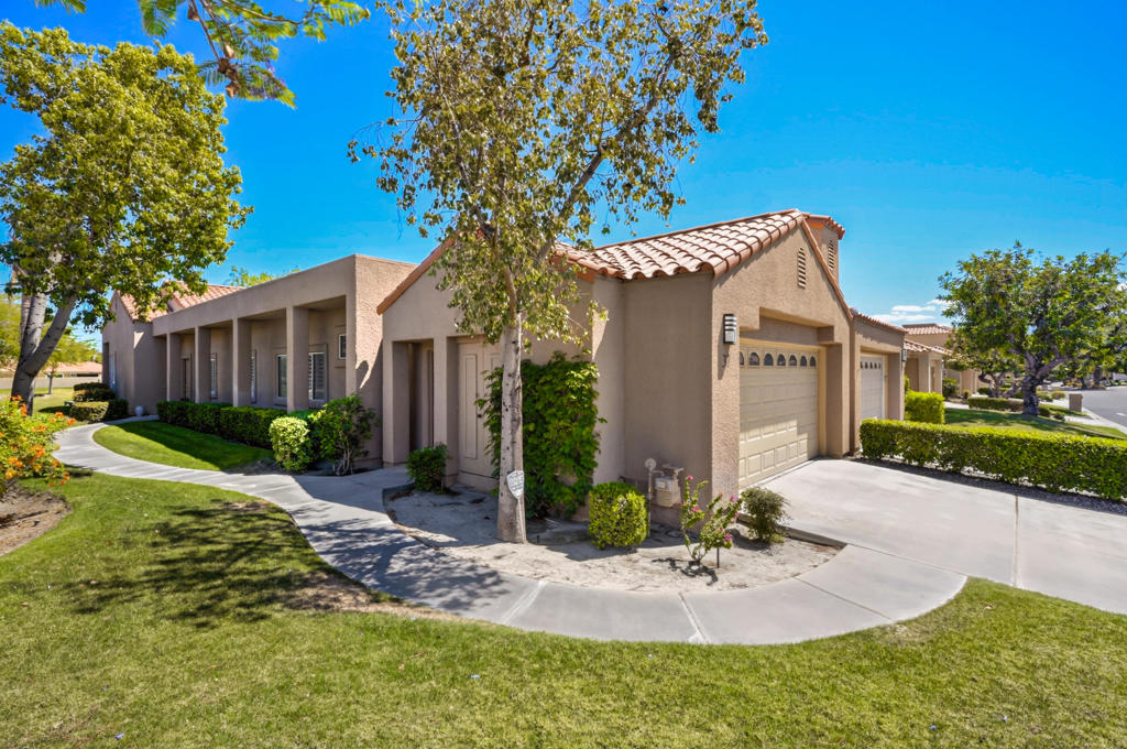37 Colonial Drive