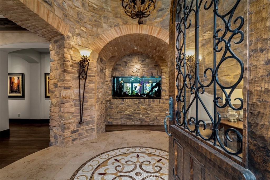 25492 Spotted Pony Lane