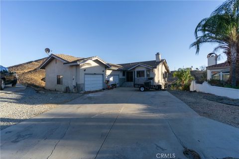 Photo of 29300 Mammoth Place, Canyon Lake, CA 92587 (MLS # TR26082999)