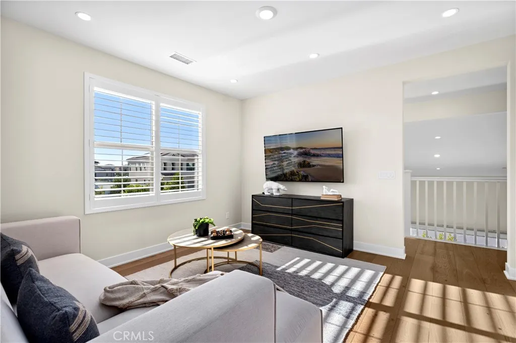 Irvine, California 92618, United States, 4 Bedrooms Bedrooms, ,5 BathroomsBathrooms,Residential,Active,171385