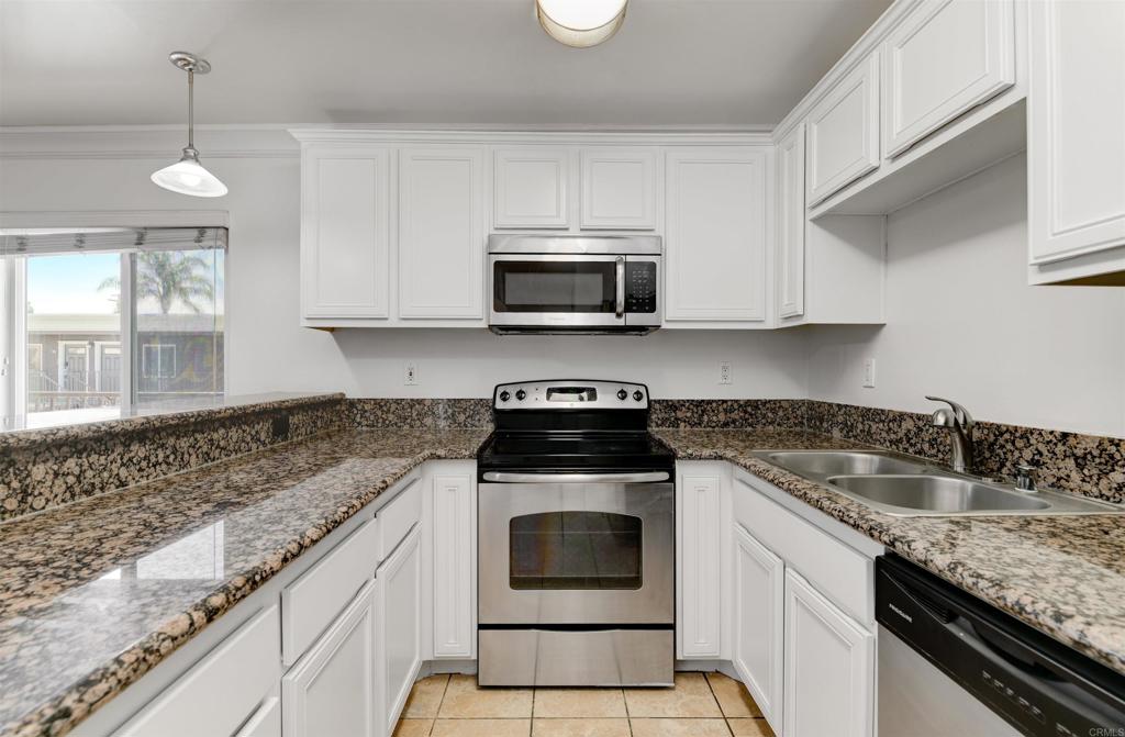 800 N Mollison Avenue 36