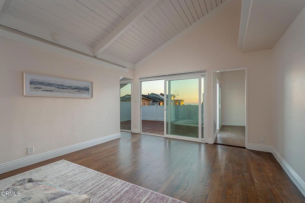 Pierpont/Ocean Front - 0276 - Residential