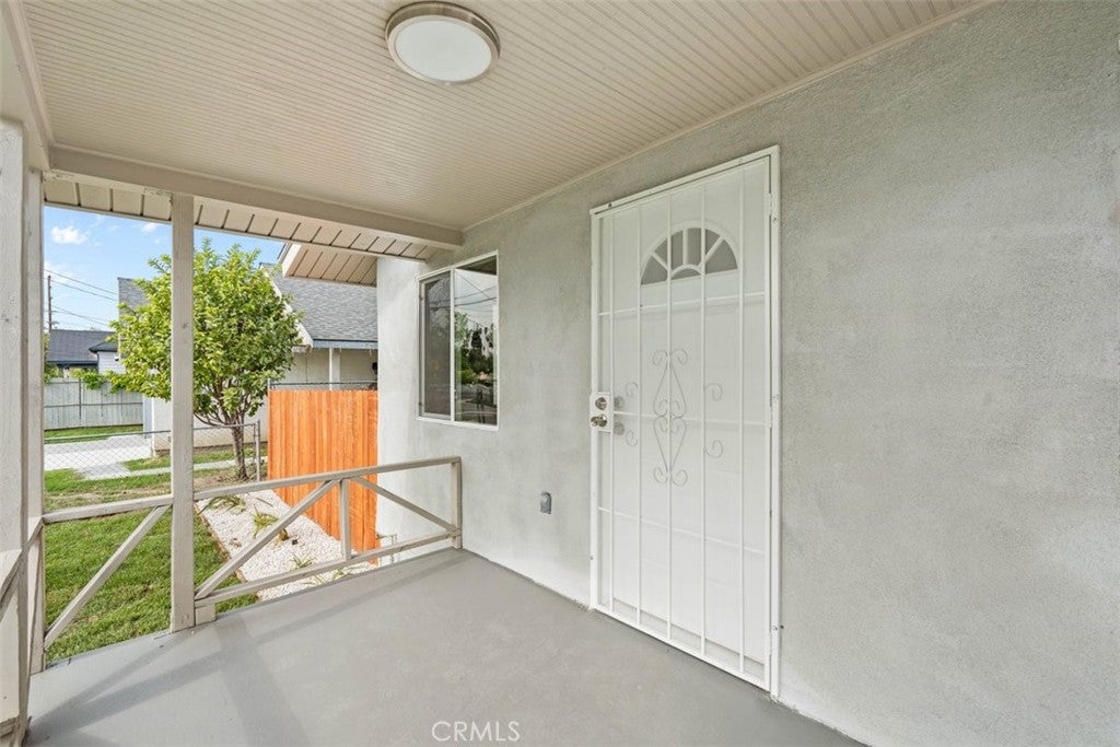 152 E Olive