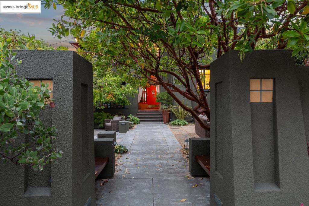 BERKELEY HILLS - Residential