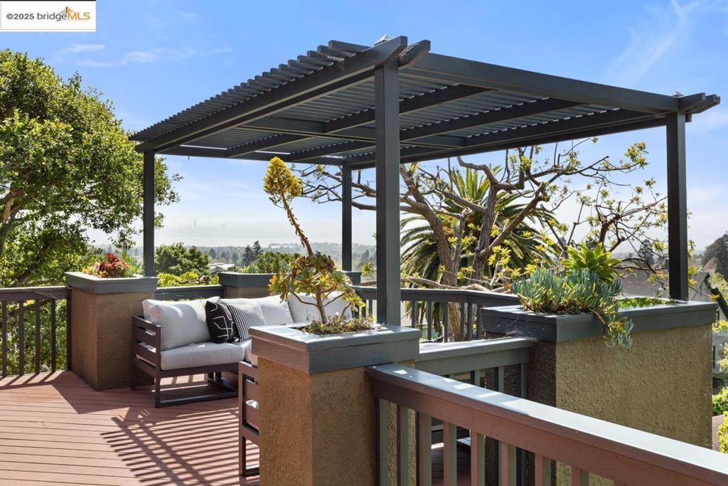 BERKELEY HILLS - Residential