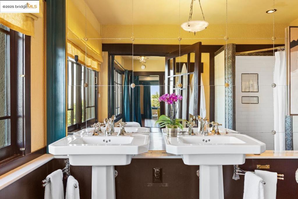 BERKELEY HILLS - Residential