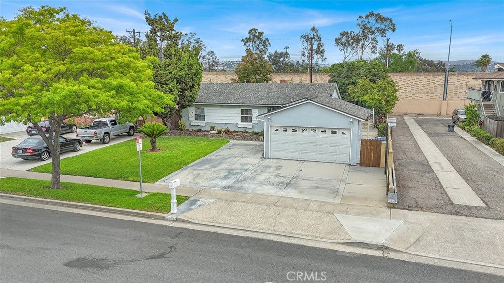Photo of 2501 Deodar st St, Santa Ana, CA 92705 (MLS # CV26069980)
