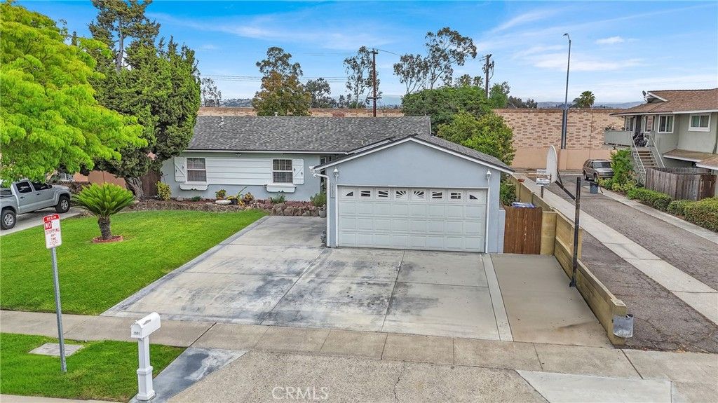 Photo of 2501 Deodar st St, Santa Ana, CA 92705 (MLS # CV26069980)