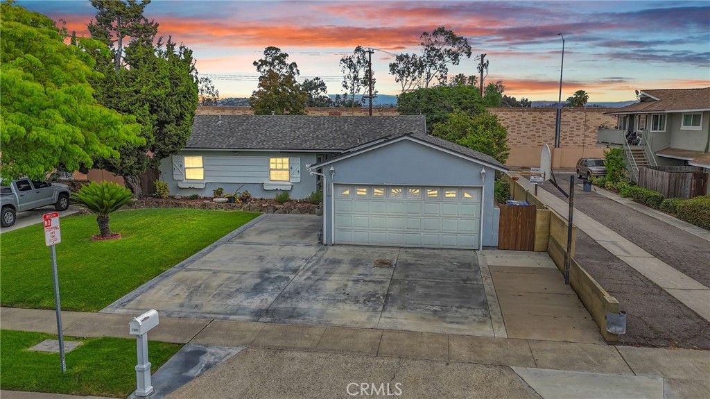 Photo of 2501 Deodar st St, Santa Ana, CA 92705 (MLS # CV26069980)