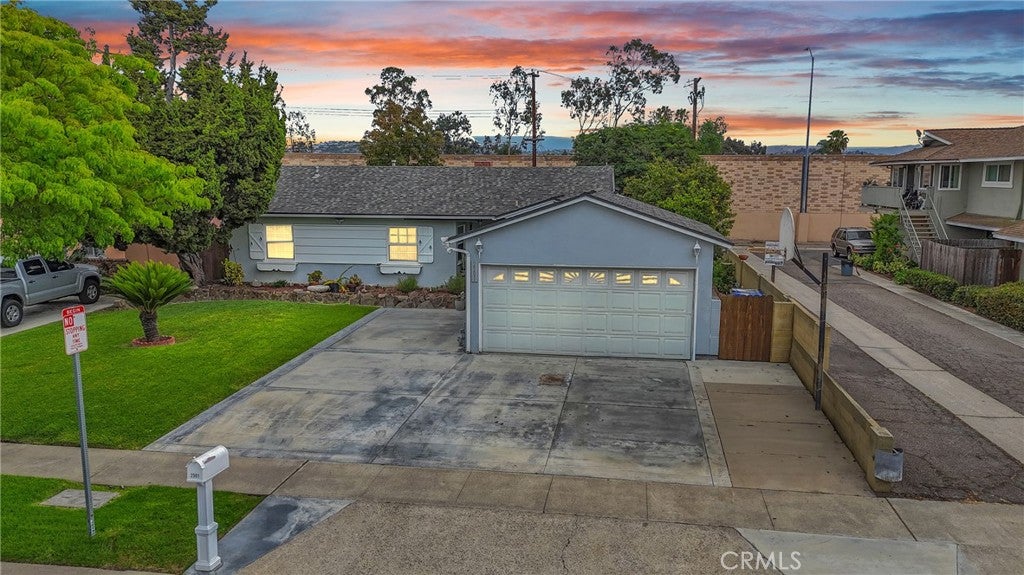 2501 Deodar st St, Santa Ana CA 92705