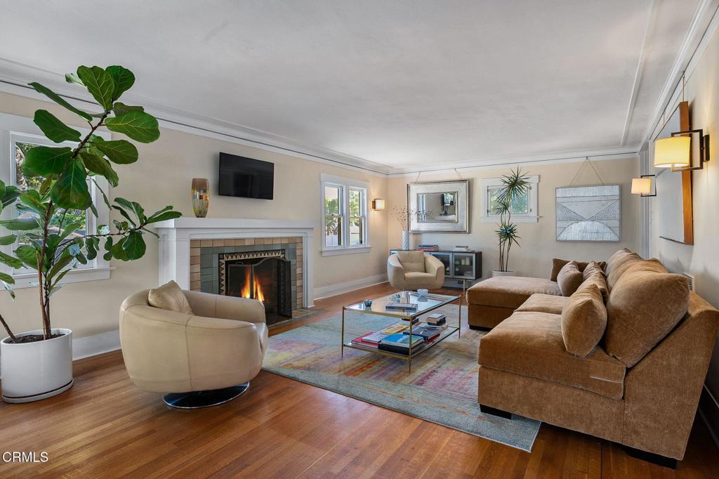 1215 N Sierra Bonita Avenue