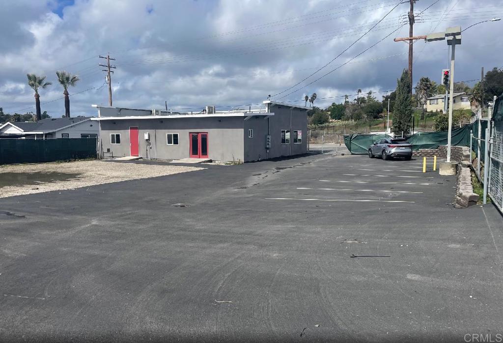 1990 S Santa Fe Avenue