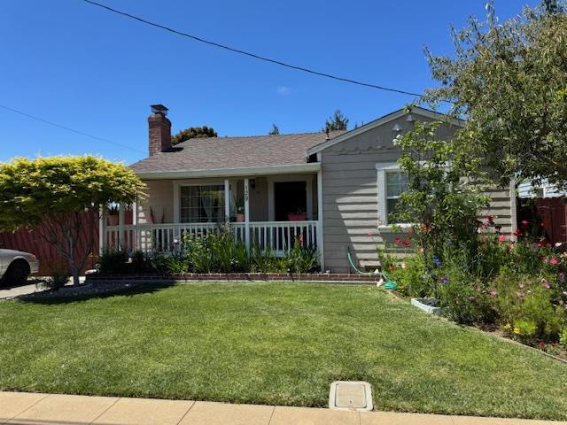 NEW PRICE ADJUSTMENT !! Welcome Home!! Charming 2-bed 1-ba with an extra small room that can be use as an office or storage. with an extra long driveway for multiple cars and a detached 2-car garage, centrally located near schools, shopping, restaurants, and the famous Salinas Rodeo grounds, in an established neighborhood. Don't miss the opportunity to make this one your home! OPEN HOUSE ON 08/03/2025 1-3 PM
