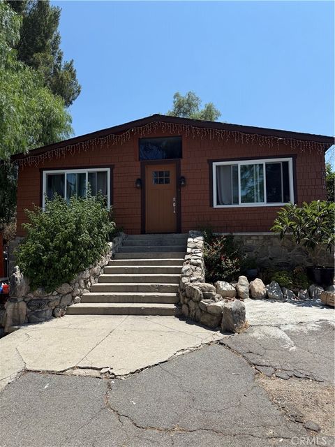 10418 Samoa Avenue Tujunga CA 91042