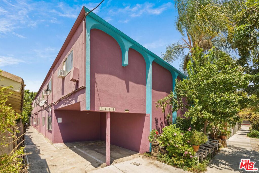 1429 Bates Avenue