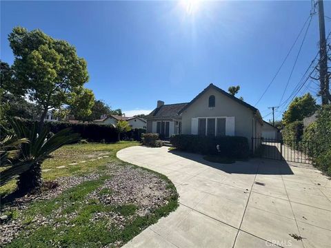 Photo of 1965 S El Molino, San Marino, CA 91108 (MLS # WS26080653)