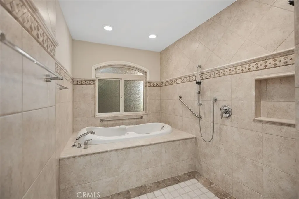 Laguna Niguel, California 92677, United States, 3 Bedrooms Bedrooms, ,3 BathroomsBathrooms,Residential,Active,186224