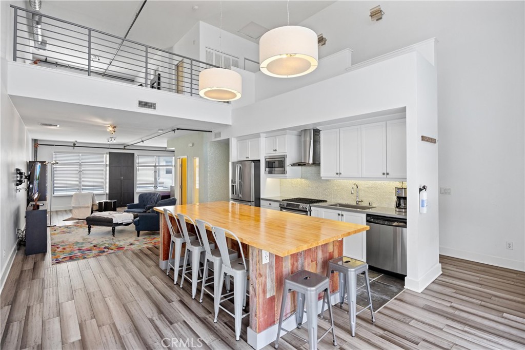 919 E Santa Ana Boulevard